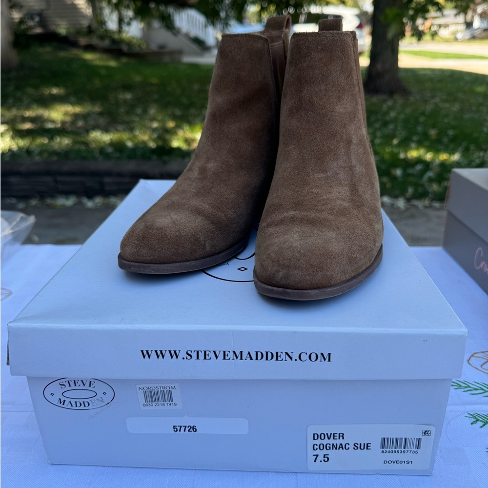 Steve Madden Chelsea Boots